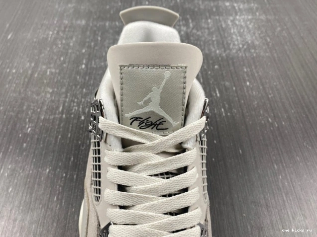 Rep 4 Moments Air Frozen Jordan AQ9129-001 0701
